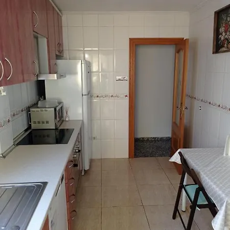Piso En 148 M2 Con Ascensor ,4 Hab * Gandía